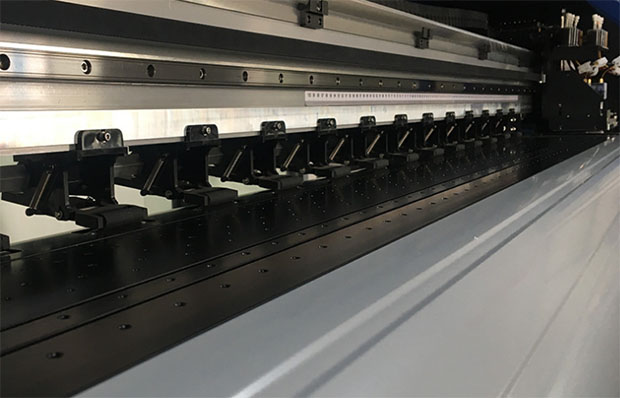 數碼印花機打印時有一個噴頭噴不出墨水怎么辦