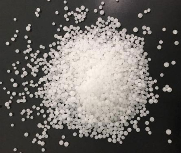 小顆粒優(yōu)級品尿素會結(jié)塊嗎