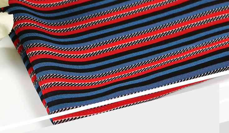 如何分辨面料是直噴數碼印花還是熱轉印工藝?