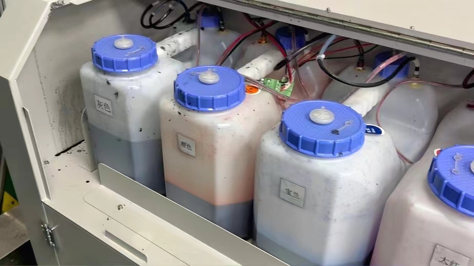 購買數(shù)碼印花機墨水需要考慮那些因素?