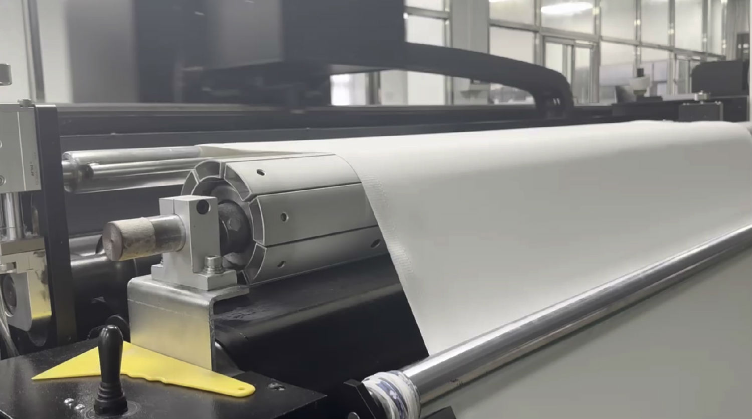 　數(shù)碼印花機(jī)打印出現(xiàn)線條錯(cuò)位如何解決