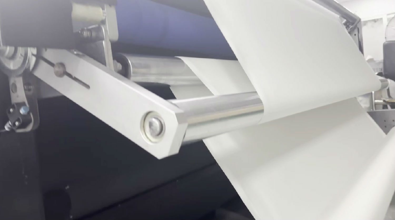 　數(shù)碼印花機(jī)打印出現(xiàn)線條錯(cuò)位如何解決