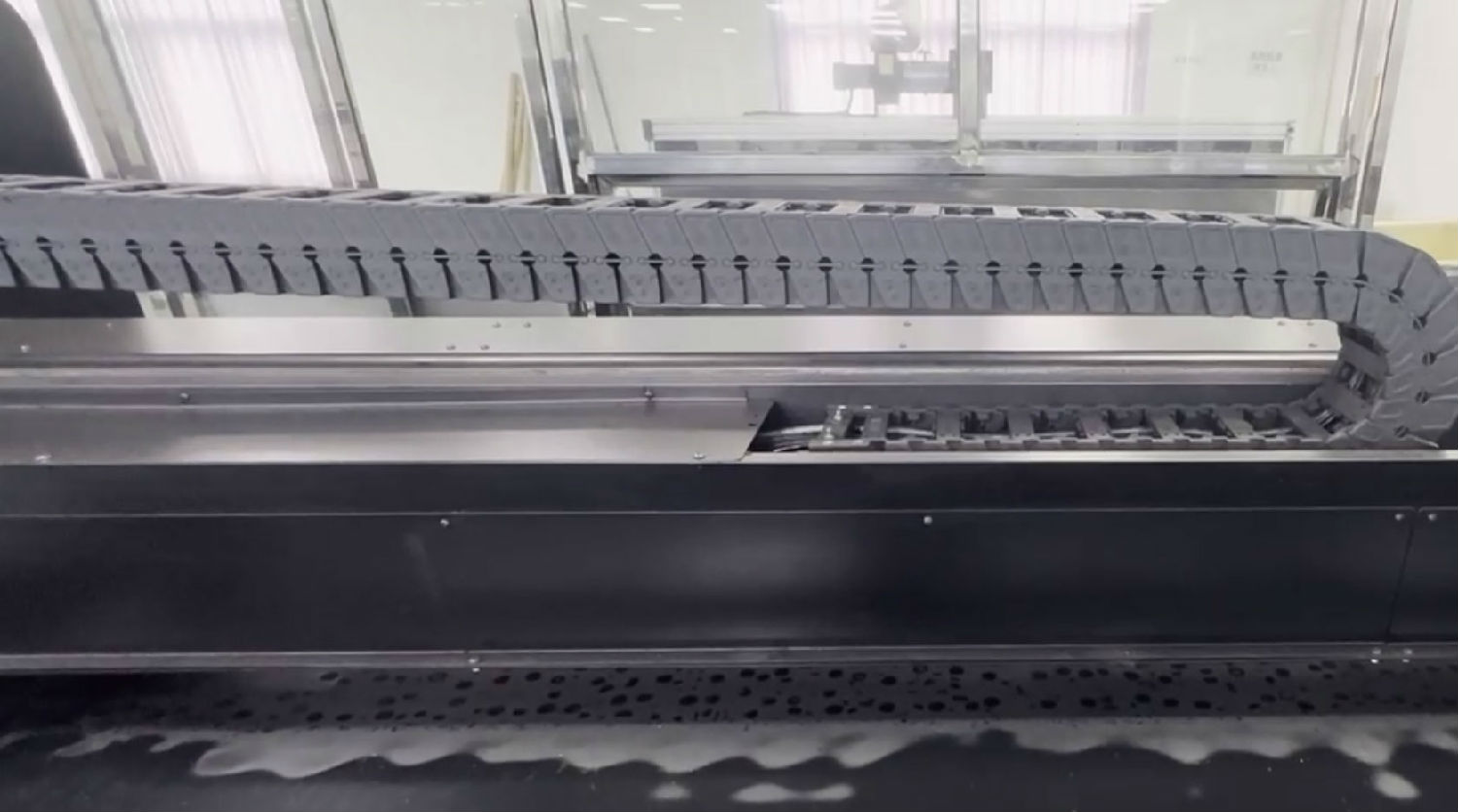 數碼印花機導軌清潔后需要潤滑嗎