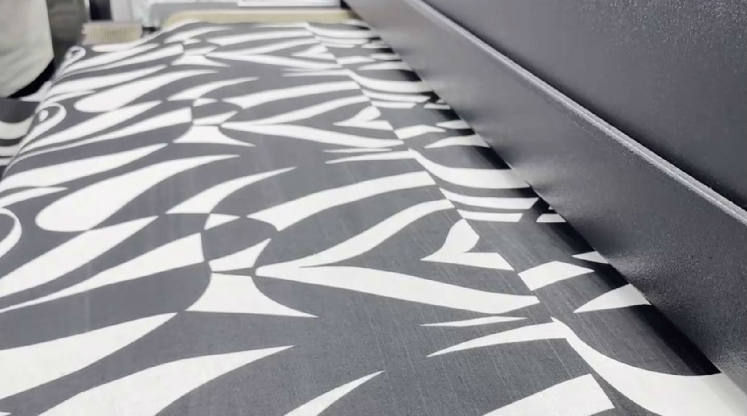 數碼印花機墨路漏氣對印花效果有什么影響? 數碼印花機墨路漏氣對印花效果有什么影響?