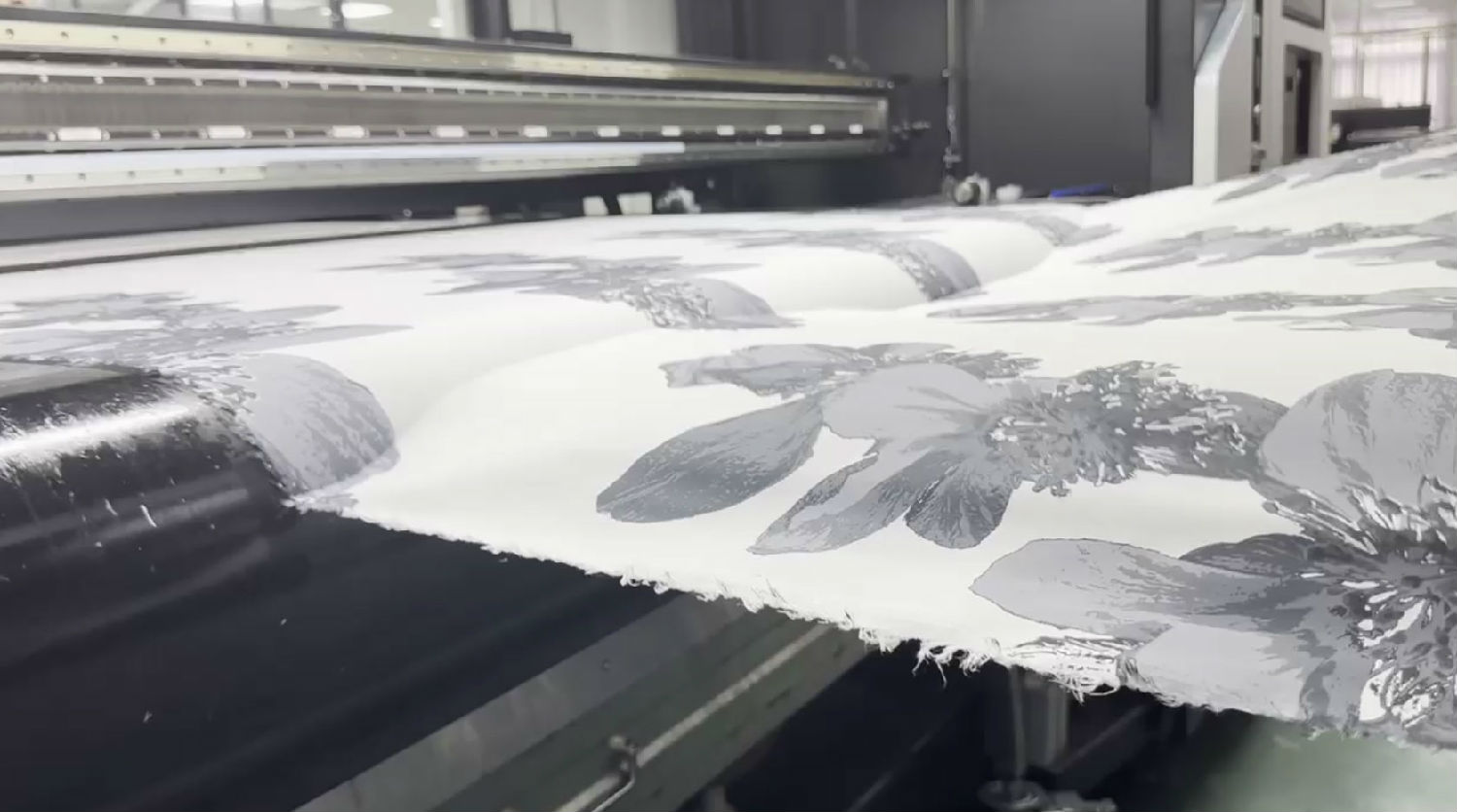 如何避免數碼印花機打印時織物偏移?